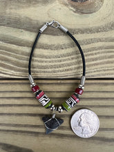 Load image into Gallery viewer, Shark Tooth Bracelet With Peruvian Style Beads