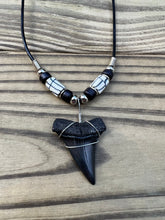 Load image into Gallery viewer, 1 7/16 inch Fossilized Mako Shark Tooth Necklace With Black & White Beads