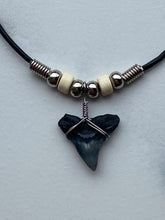 Load image into Gallery viewer, Shark Tooth Necklace With Cream Beads
