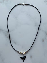 Load image into Gallery viewer, Shark Tooth Necklace With Cream Beads
